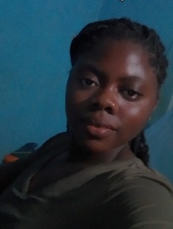 Eunice's profile, a single 19-year-old a woman in Lomé