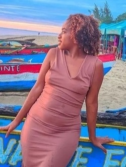 Lounah's profile, a single 24-year-old a woman in Toamasina