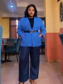 Lea's profile, a single 25-year-old a woman in Yaoundé