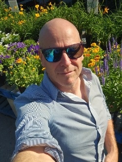 Petit Lapin's profile, a single 49-year-old a man in Montréal-Ouest