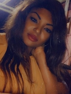 Laure's profile, a single 42-year-old a woman in Yaoundé