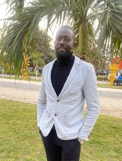 Max's profile, a single 33-year-old a man in Dakar-Marine