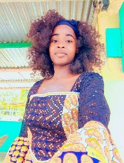 Adrienne's profile, a single 25-year-old a woman in Man