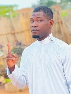 Yaris's profile, a single 34-year-old a man in Kougabou