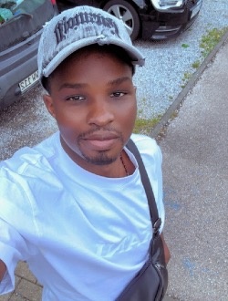Mavo's profile, a single 27-year-old a man in Wiesbaden