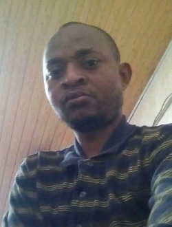 Lucien's profile, a single 36-year-old a man in Douala