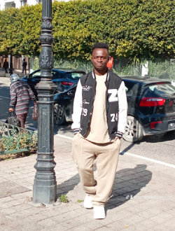 Djakis's profile, a single 33-year-old a man in Tunis