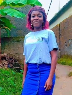 Deborah's profile, a single 42-year-old a woman in Douala
