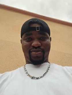 Kevin's profile, a single 39-year-old a man in Grand-Bassam