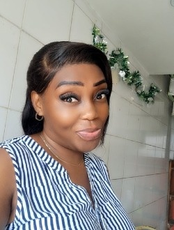 Béatrice's profile, a single 40-year-old a woman in Douala