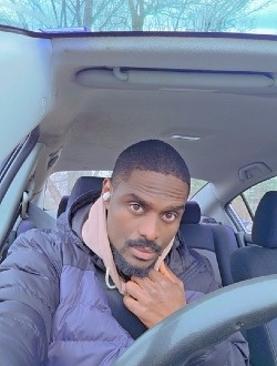 Russell's profile, a single 34-year-old a man in Sherbrooke