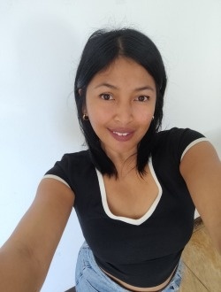 Ange's profile, a single 18-year-old a woman in Beau Bassin-Rose Hill