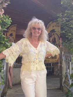 Fleur's profile, a single 63-year-old a woman in Manhay