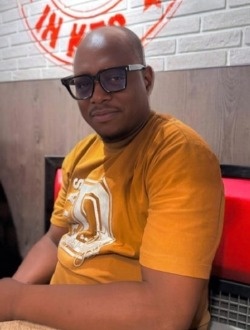 Youssouf's profile, a single 45-year-old a man in Genève