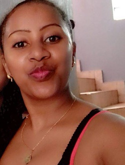 Njarisoa's profile, a single 33-year-old a woman in Antalaha