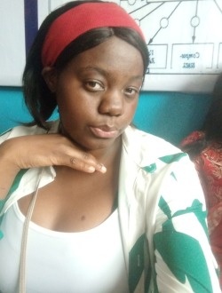 Elvira's profile, a single 25-year-old a woman in Bafoussam II