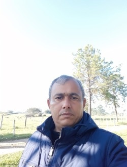 Clayton's profile, a single 52-year-old a man in Abaulado
