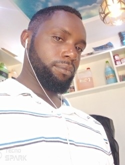Mathéo's profile, a single 34-year-old a man in Douala