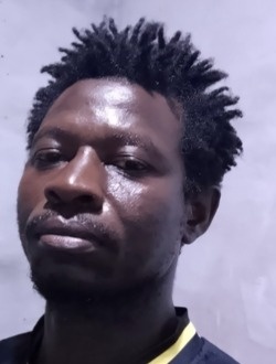 Hugues's profile, a single 28-year-old a man in Douala