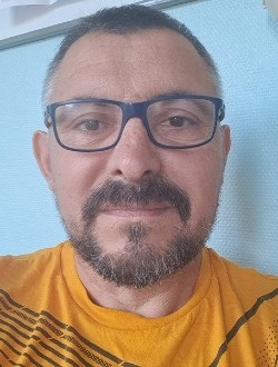 Emmanuel's profile, a single 52-year-old a man in Saint-Bonnet-Tronçais
