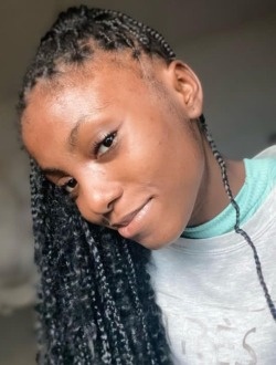 Samantha's profile, a single 20-year-old a woman in Yaoundé
