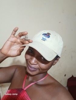 Rine's profile, a single 23-year-old a woman in Kipé