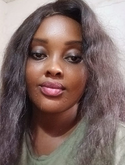 Joy's profile, a single 35-year-old a woman in Montrouge
