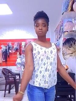 Marie's profile, a single 25-year-old a woman in Agdal