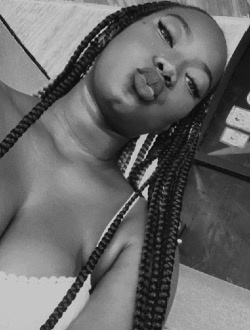 Maude Astride's profile, a single 24-year-old a woman in Abidjan