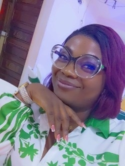 Nathalie's profile, a single 34-year-old a woman in Totsi