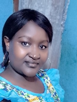 Lune's profile, a single 41-year-old a woman in Abafum
