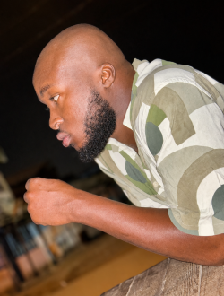 Ulrich's profile, a single 27-year-old a man in Abidjan