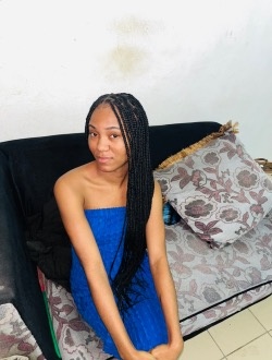 Samentha's profile, a single 21-year-old a woman in Libreville