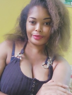 Sarianne's profile, a single 37-year-old a woman in Yaoundé