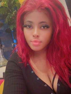Olivia's profile, a single 27-year-old a woman in Douala