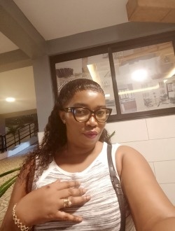 Jacky's profile, a single 40-year-old a woman in Douala