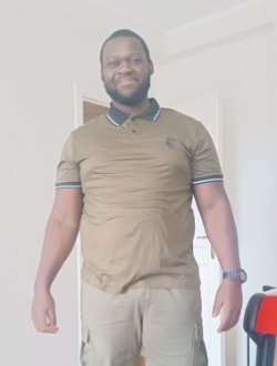 Yves's profile, a single 30-year-old a man in Winnipeg