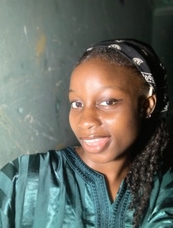 Zouka's profile, a single 20-year-old a woman in Lomé