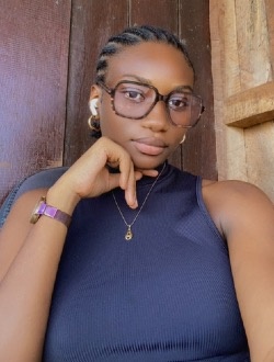 Desie Laureta's profile, a single 23-year-old a woman in Port-Gentil