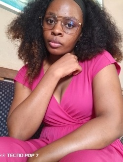 Élodie's profile, a single 26-year-old a woman in Bertoua