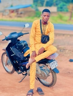 Alphonse's profile, a single 35-year-old a man in Porto-Novo