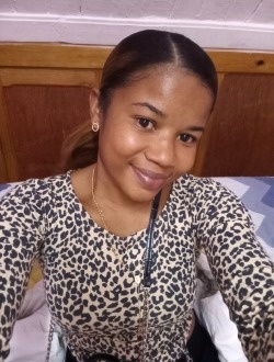 Kayra's profile, a single 22-year-old a woman in 1ER Arrondissement
