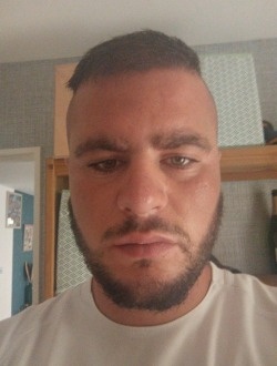 Antoine's profile, a single 26-year-old a man in Annecy