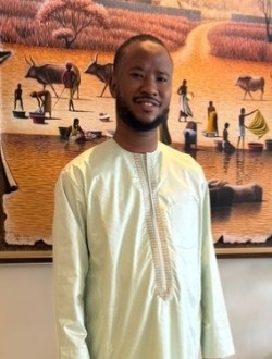 Mamadou's profile, a single 27-year-old a man in Le Plateau
