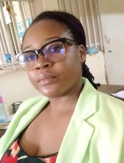 Claire's profile, a single 32-year-old a woman in Yaoundé