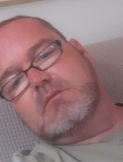 Julien's profile, a single 44-year-old a man in Libramont-Chevigny
