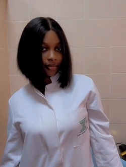 Vivianne's profile, a single 22-year-old a woman in Garoua Vindé