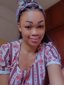 Angela's profile, a single 28-year-old a woman in Yaoundé