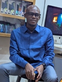 Emile's profile, a single 26-year-old a man in Yaoundé