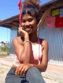 Marie's profile, a single 28-year-old a woman in Antalaha